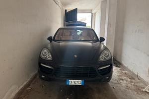Porsche cayenne turbo