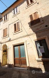 CASA SINGOLA INTERAMENTE RISTRUTTURATA