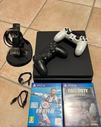 Playstation 4 + 2 controller