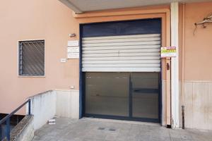 Massafra locale commerciale