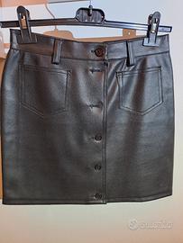 Gonna pelle nera