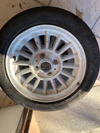 Cerchi in lega e gomme 13 pollici 165/55 R13