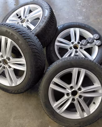 Cerchi in lega MAK  Sachsen 16" con gomme neve