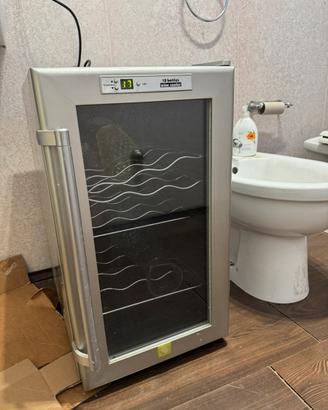 Mini frigo termoelettrico cantinetta vino