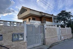VILLA SINGOLA A BARI