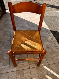 Sedia di legno per ristrante o arredo casa
