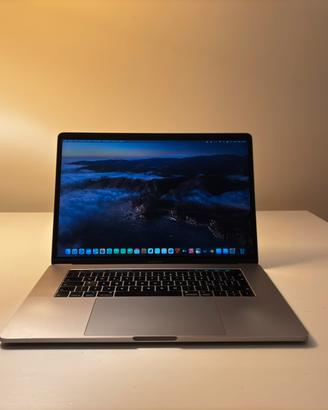 MacBook Pro 15" 2018 i7 - buono stato