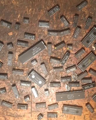 Materiale elettronico surplus radioamatori