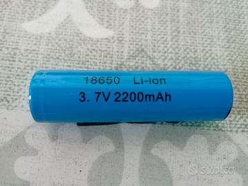 Batteria ioni di litio 3.7 V 2200 mah