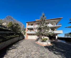 Villa con piscina