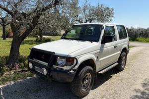 Fuoristrada + Rimorchio: Mitsubishi Pajero 2.5 TD