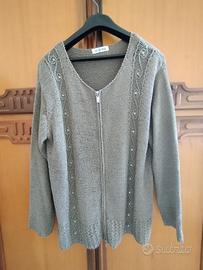 maglione verde con cerniera
