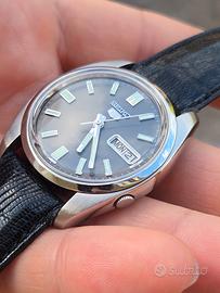 Seiko 5 automatic revisionato vintage del 1982