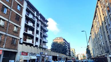 NEGOZIO A MILANO