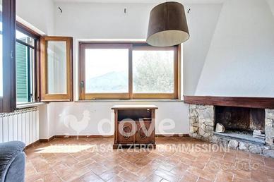 Villa di 160 m² con 5 locali a Vico Equense