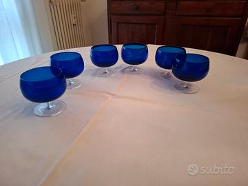 coppe in cristallo blu