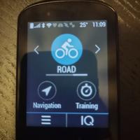 Garmin Edge 830 con staffa