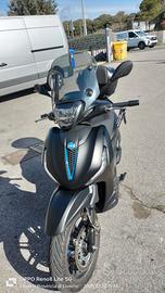 Piaggio Beverly 400