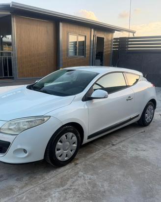 Renault Megane Mégane Coupé 1.5 dCi 110CV Luxe