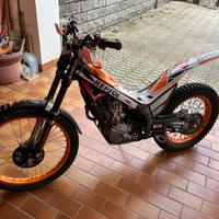 Montesa Cota 4RT 260 Repsol Race Replica