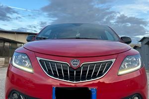 Lancia Ypsilon 1.2 Exochic GPL gold 5 posti