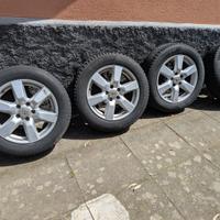 Gomme e cerchi 215/60 R 17 Pirelli