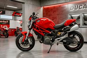 Ducati Monster 696