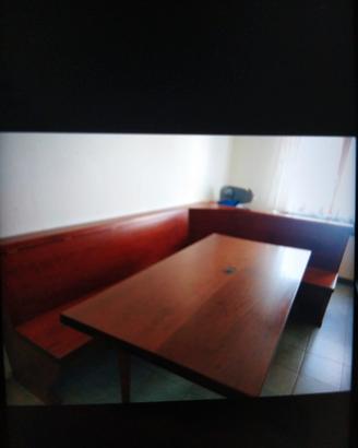  cassapanca colore noce prezzo €200