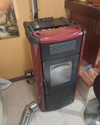 Stufa a Pellet La Nordica-Extraflame Viviana Evo