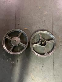 Cerchi 4 razze piaggio ciao