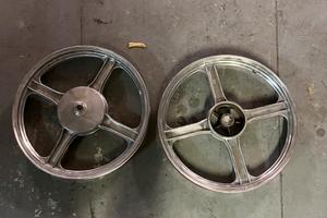 Cerchi 4 razze piaggio ciao