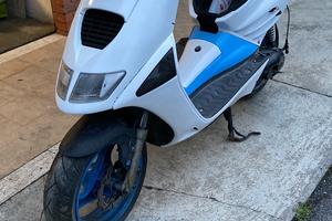 aprilia sr 50