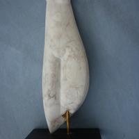 Scultura in marmo di Noemi Sanguinetti