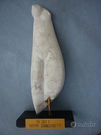 Scultura in marmo di Noemi Sanguinetti