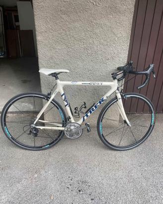 Trek 5500 oclv carbon road bike