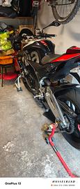 Aprilia tuono v4