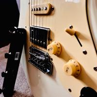 Mooer GTRS S801 chitarra elettrica futuristica