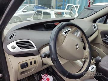 Cruscotto RENAULT SCENIC del 2009