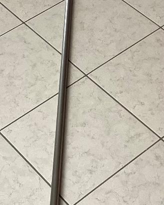 Bastone metallo per tenda con puntali a soffitto