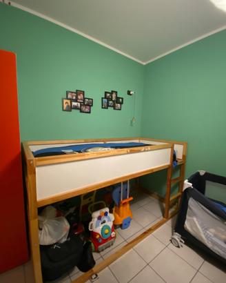Cameretta Ikea letto e armadio
