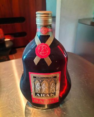 Bottiglia Arak "Gran Liquore" delle Distillerie Ba