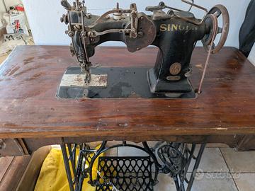 Rara macchina da cucire Singer x orlo