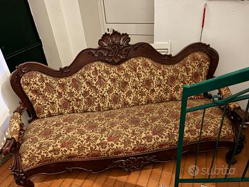 Divano del 700 Luigi XlV, legno massello