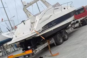 Barca manó marine