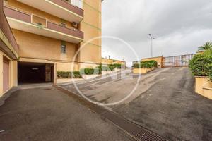 Box / Garage di 50 m² a Pomezia