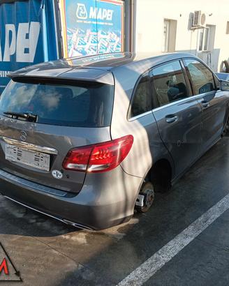 Ricambi per Mercedes Classe B W246 2015 1.6B 90kW