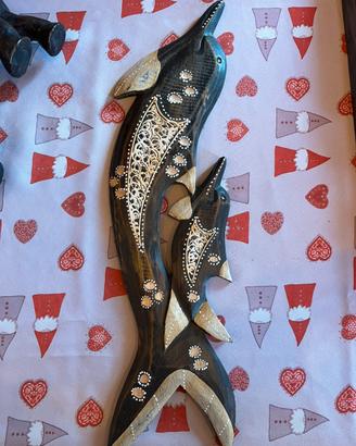 Delfini in legno