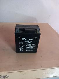 Batteria yuasa per scooter 125