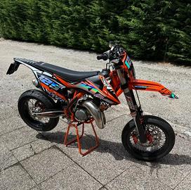 ktm 125 motard targato permuta con harley davidson