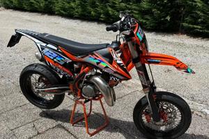 ktm 125 motard targato permuta con harley davidson